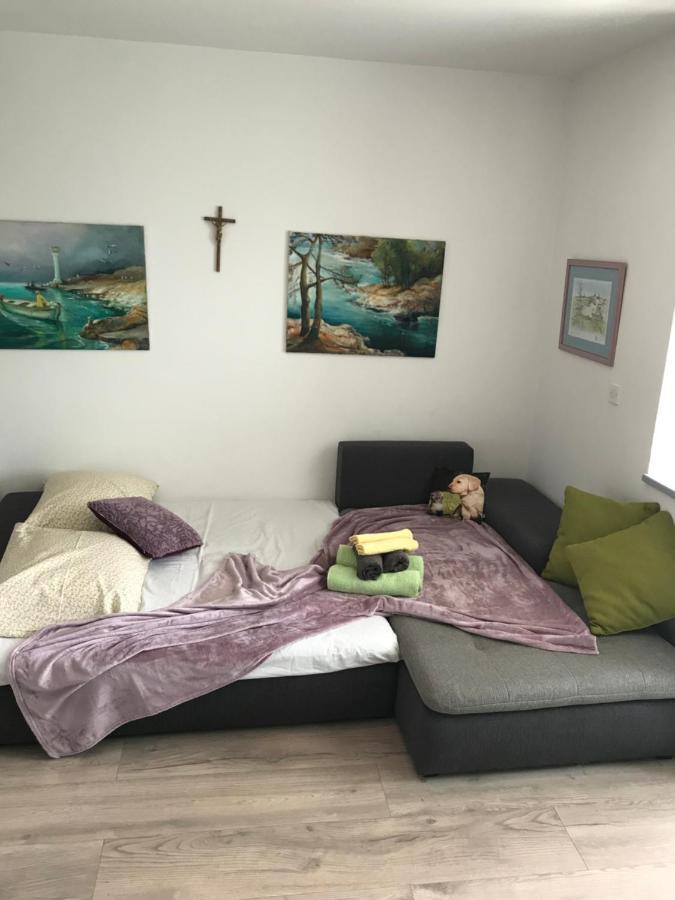 Gabriel Apartment Njivice Ngoại thất bức ảnh